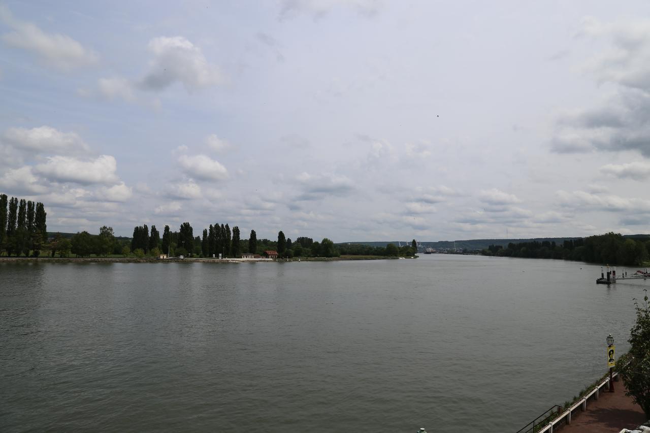 Le Saint Pierre Hotell Rouen Exteriör bild